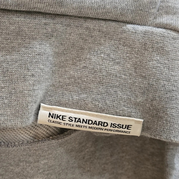 NWOT Nike dri fit grey hoodie - Picture 3 of 9